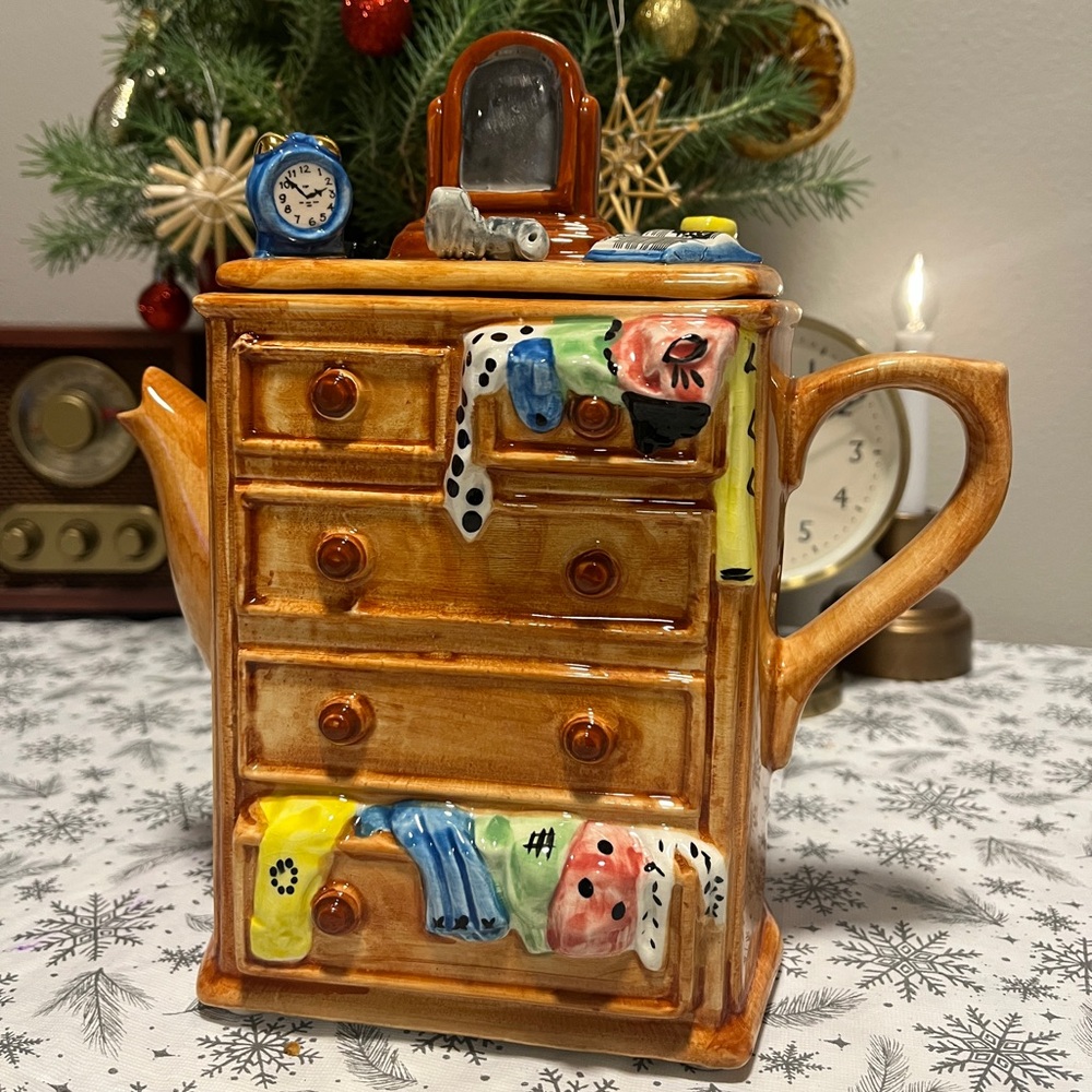 Vintage Swineside Ceramics Dresser Teapot — AS IS